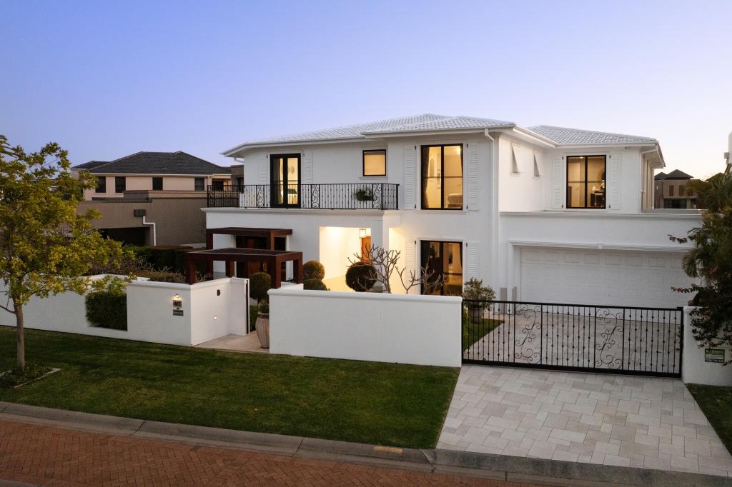 40 The Sovereign, Paradise Point, QLD 4216
