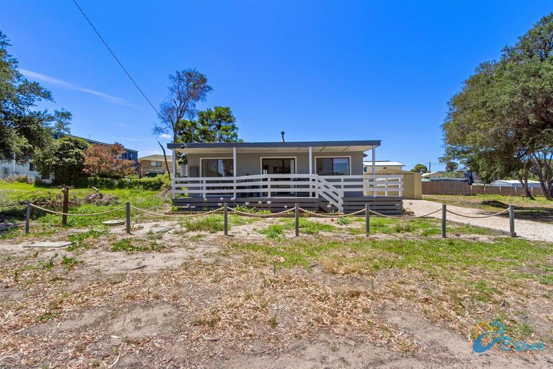 34 Cliff St, Loch Sport, VIC 3851