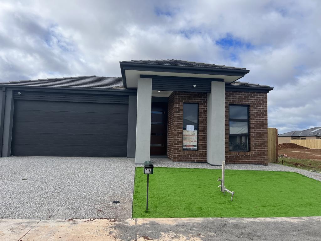 14 Maclaren Dr, Melton South, VIC 3338