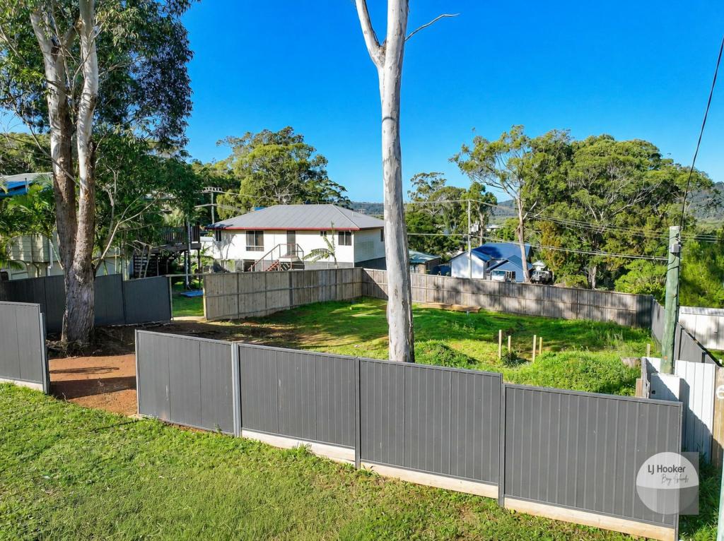 6 DRYANDRA ST, RUSSELL ISLAND, QLD 4184