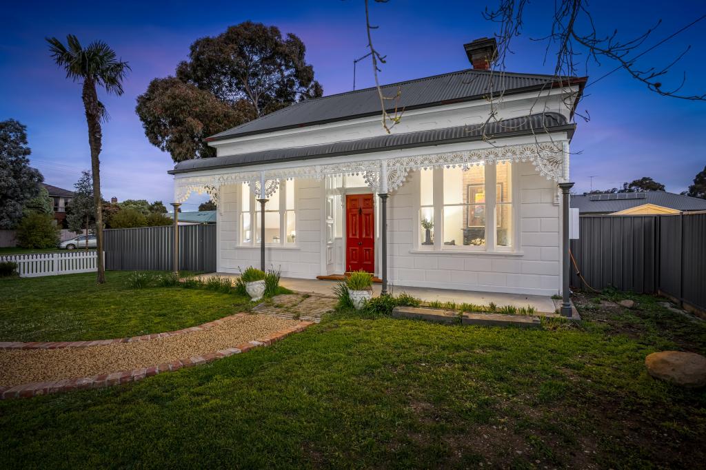 1 Kent St, Sebastopol, VIC 3356