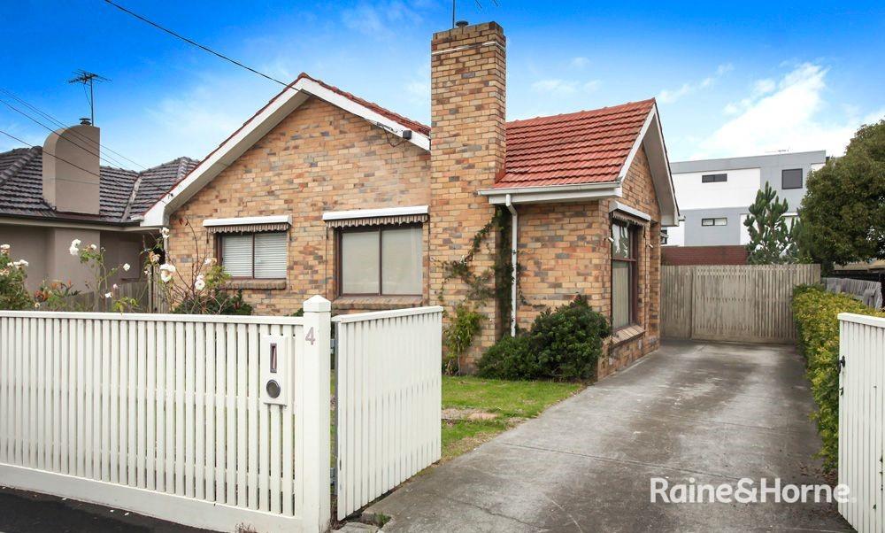 4 DICKENS ST, YARRAVILLE, VIC 3013