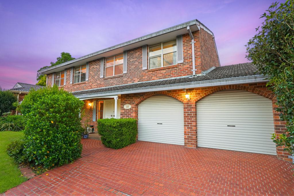 19 Amphitheatre Cct, Baulkham Hills, NSW 2153