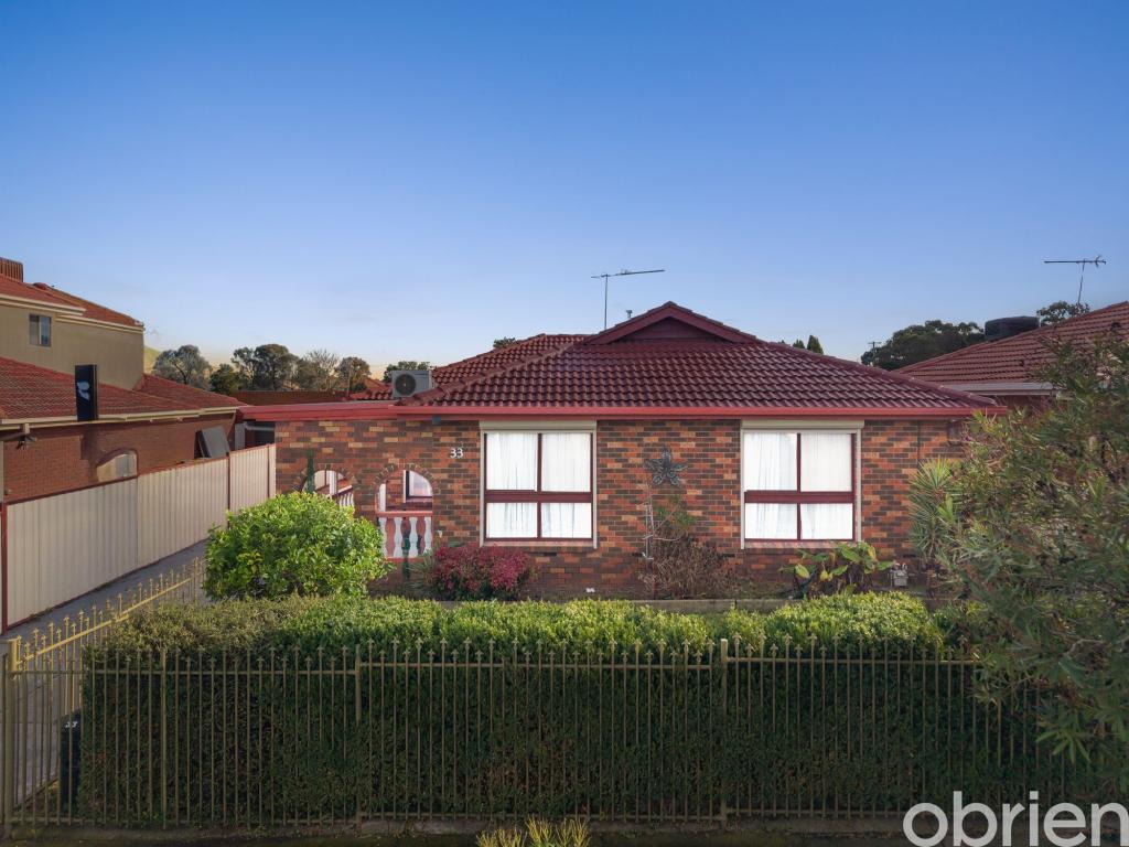 33 Leighton Cres, Deer Park, VIC 3023