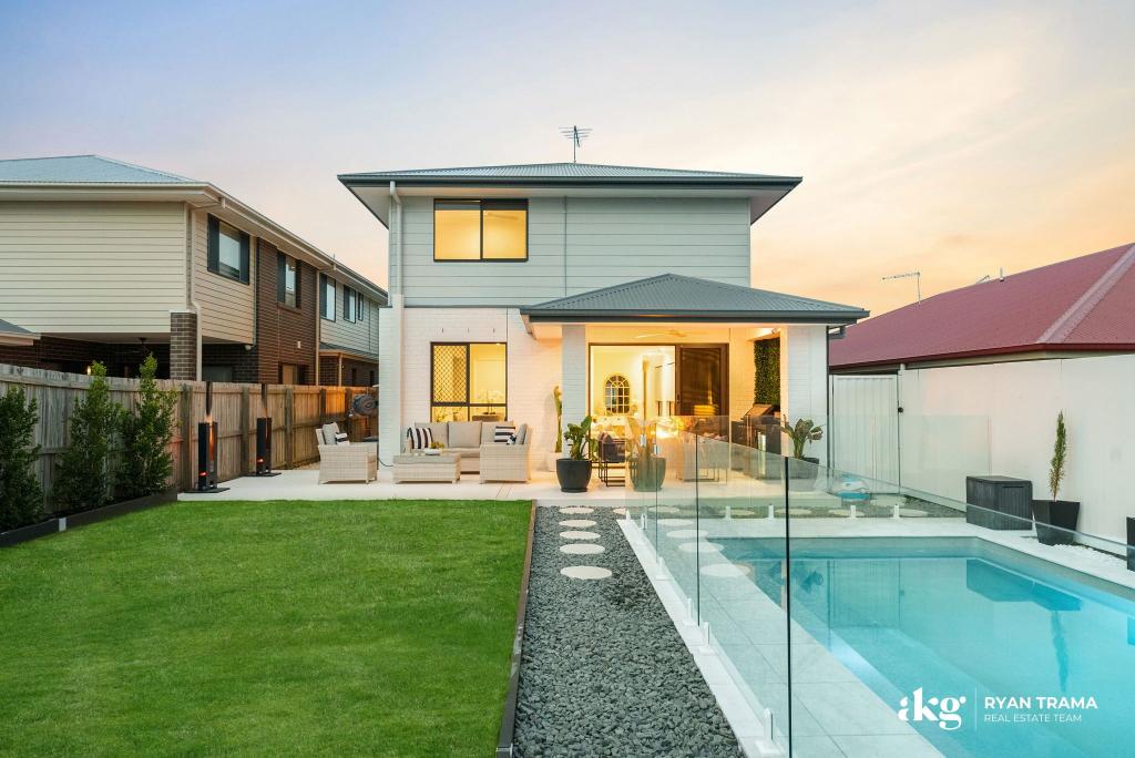 33 Mercy Cct, Park Ridge, QLD 4125