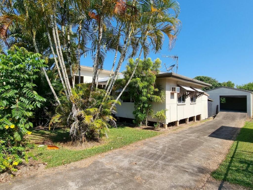 11 King St, Tully, QLD 4854