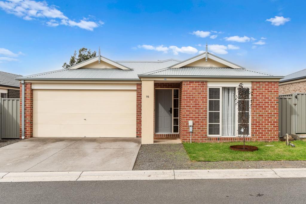 15 Newcastle Way, Langwarrin, VIC 3910