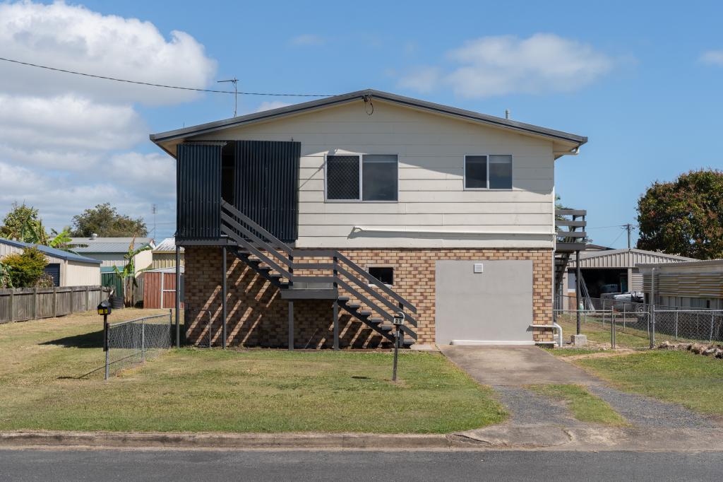 25a Caringa St, Urangan, QLD 4655