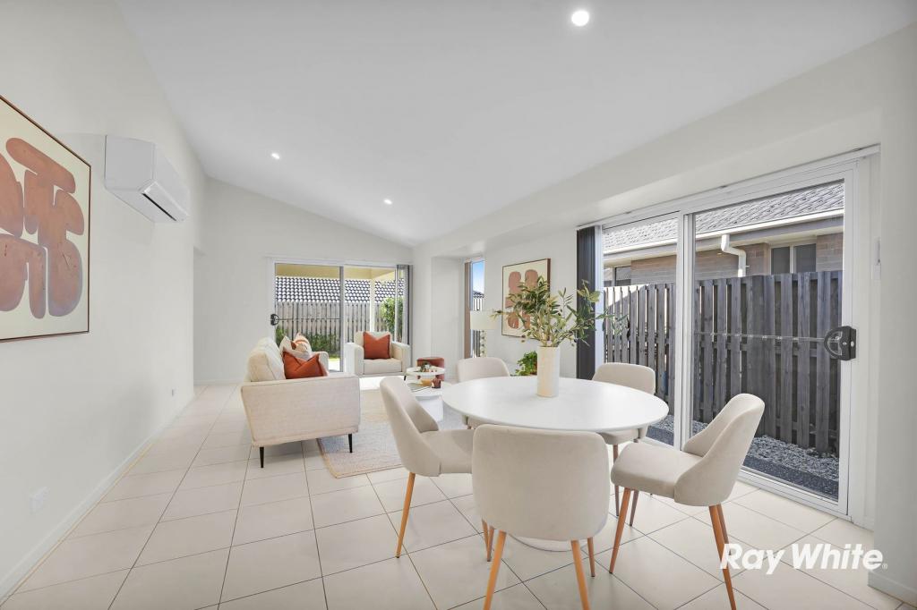 15 Stockyard Lane, Park Ridge, QLD 4125