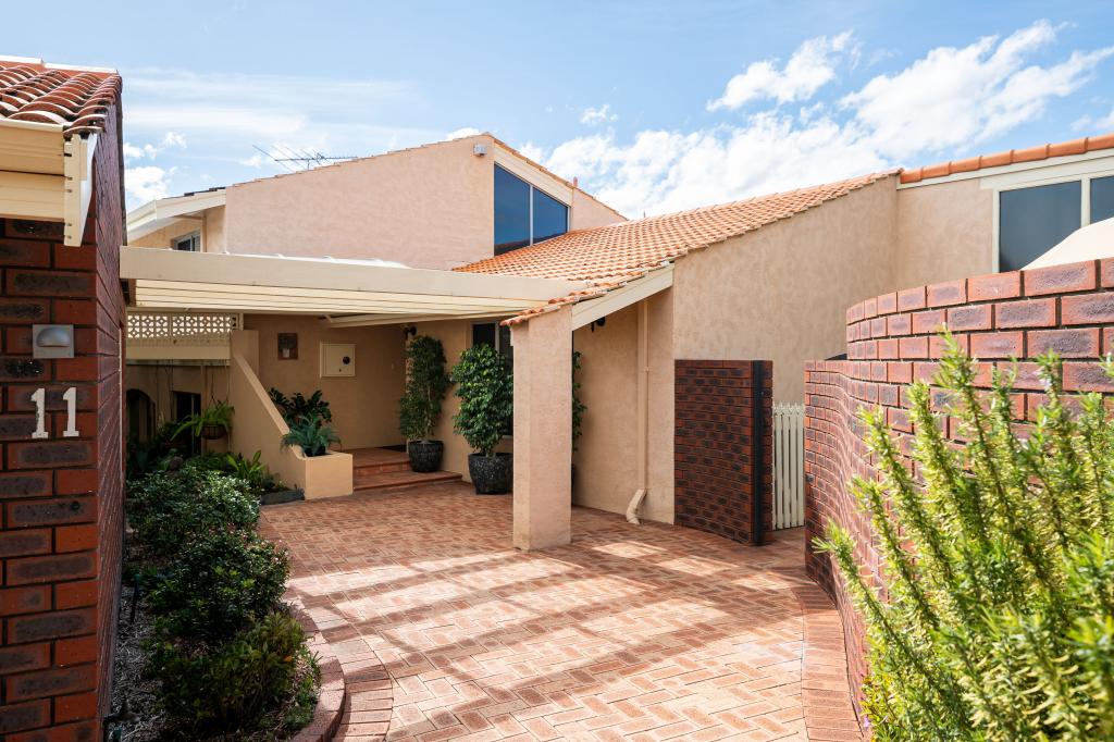 11 Monkhouse Way, Hillarys, WA 6025