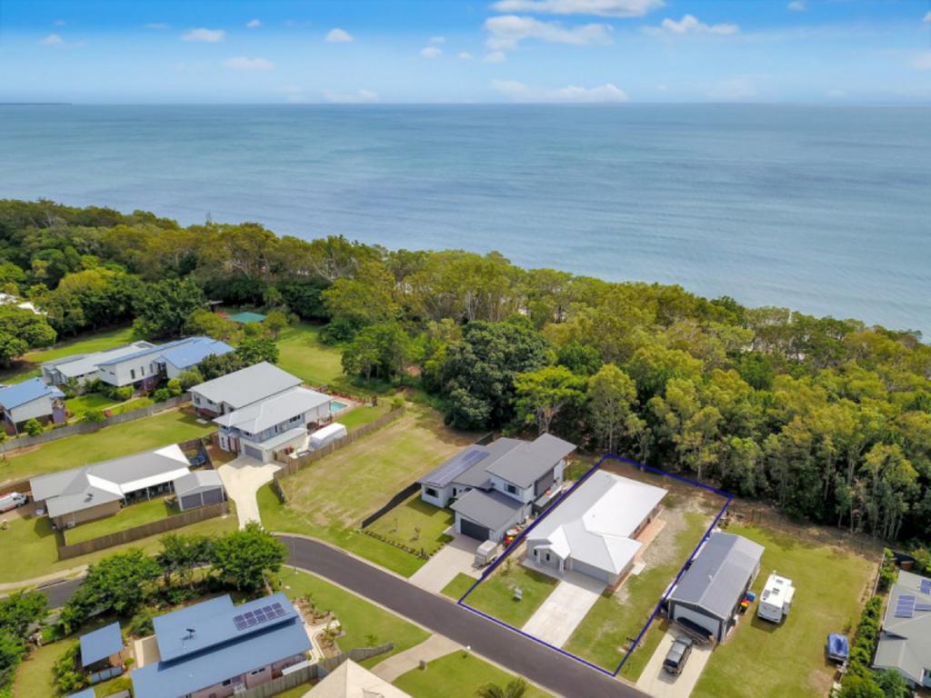 10 Sea Beach Way, Toogoom, QLD 4655