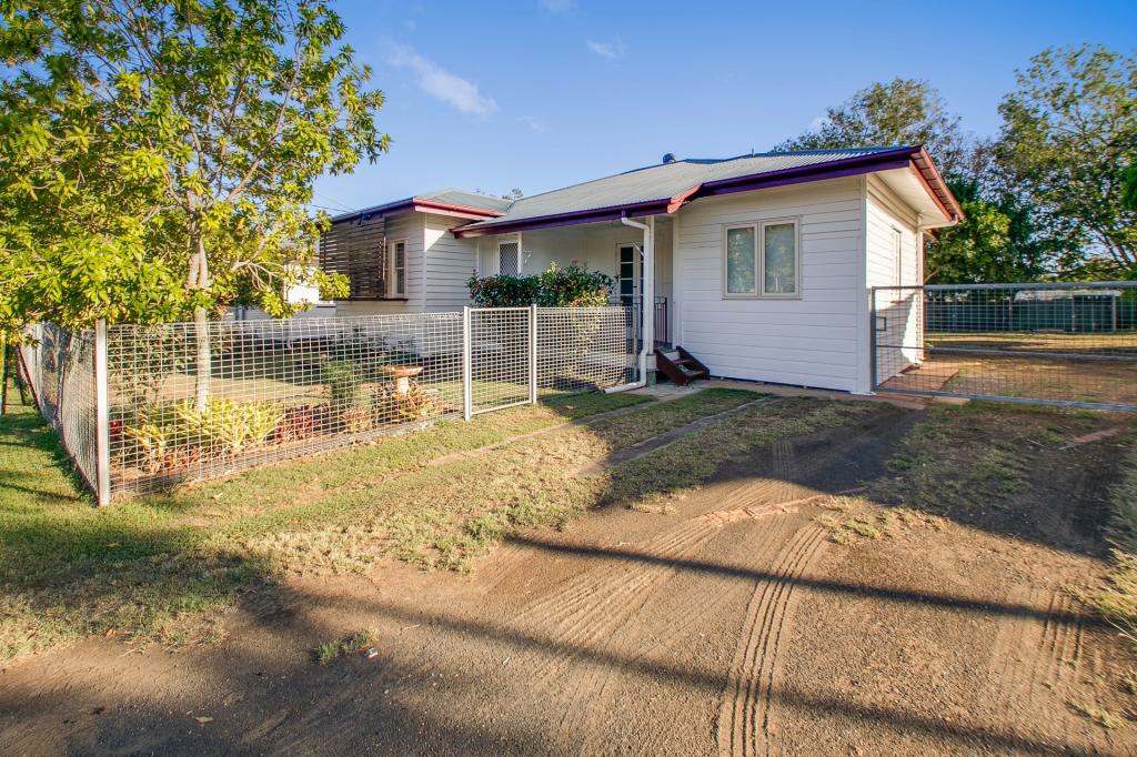 121 Jacaranda St, North Booval, QLD 4304