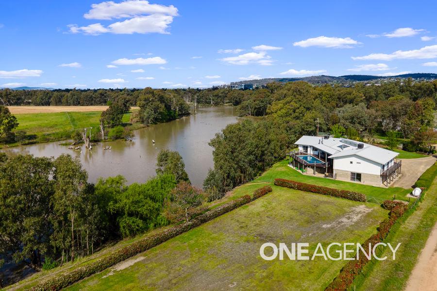 24 Scott St, Moorong, NSW 2650