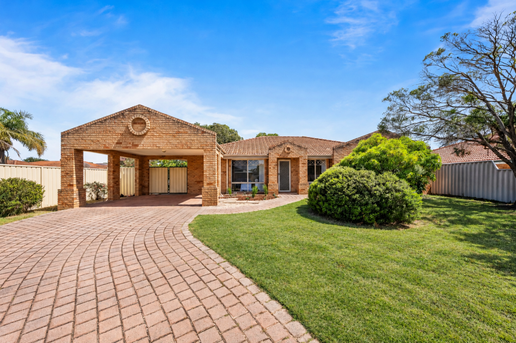 19 Moonlight Ct, Huntingdale, WA 6110