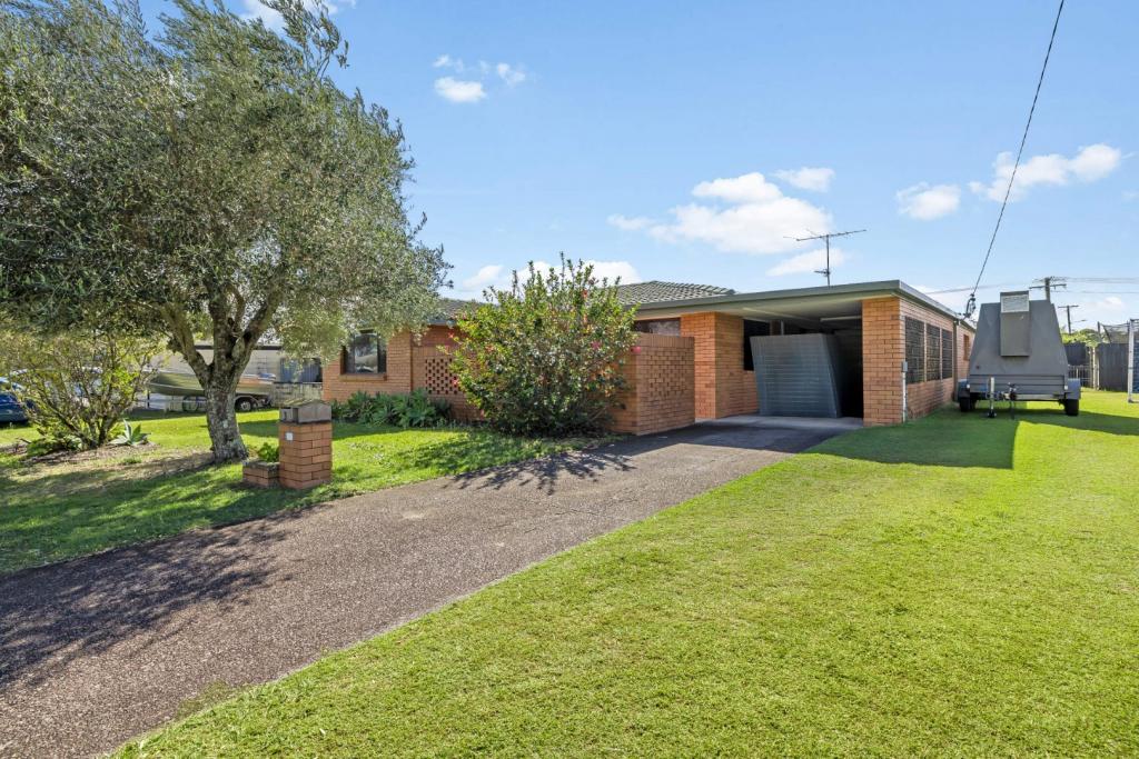 3 Moorshead Ave, Golden Beach, QLD 4551