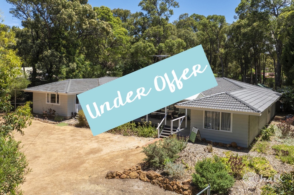 52 Valley View Rd, Roleystone, WA 6111