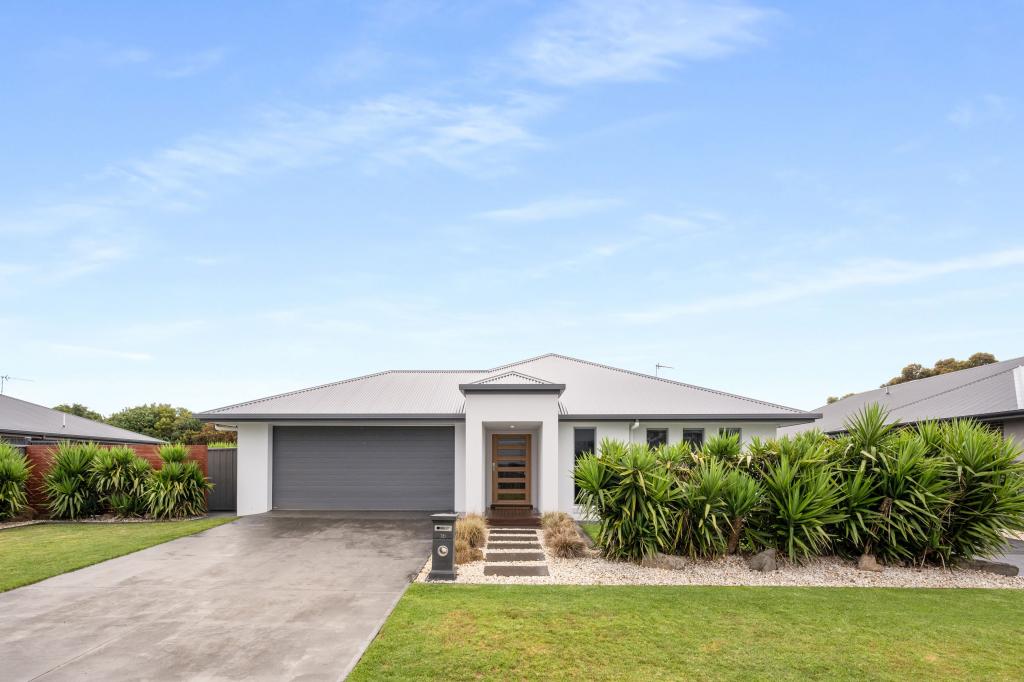 16 Lakes Park Dr, Ob Flat, SA 5291