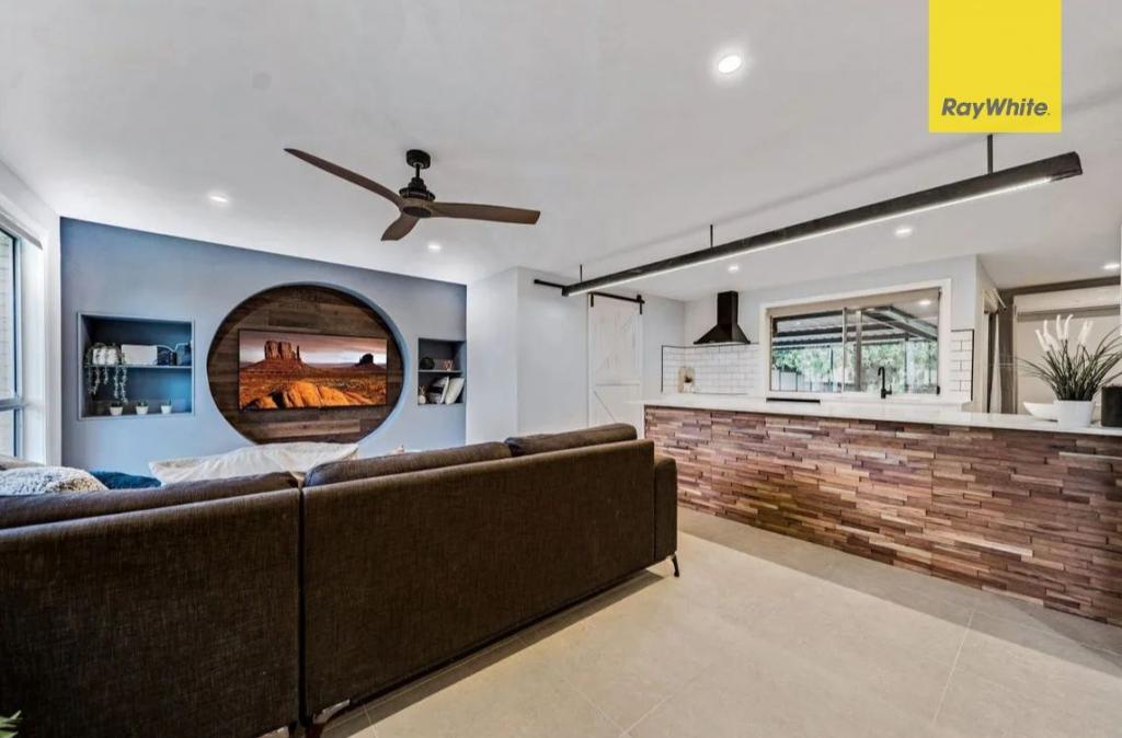 4 VILLAGE DR, DAISY HILL, QLD 4127