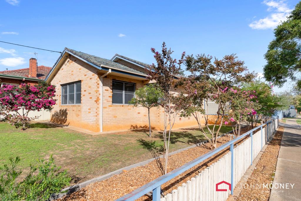2 Croaker St, Turvey Park, NSW 2650