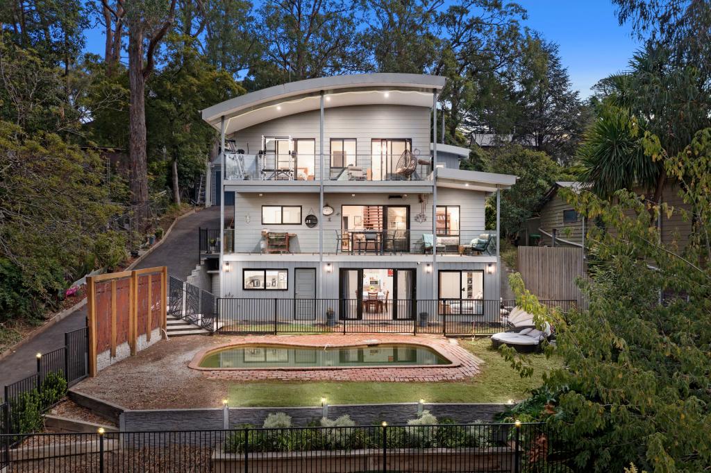 50 Thompson Rd, Upwey, VIC 3158