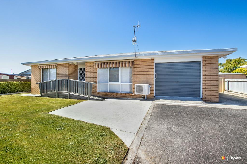 2/16 Reid St, Wynyard, TAS 7325