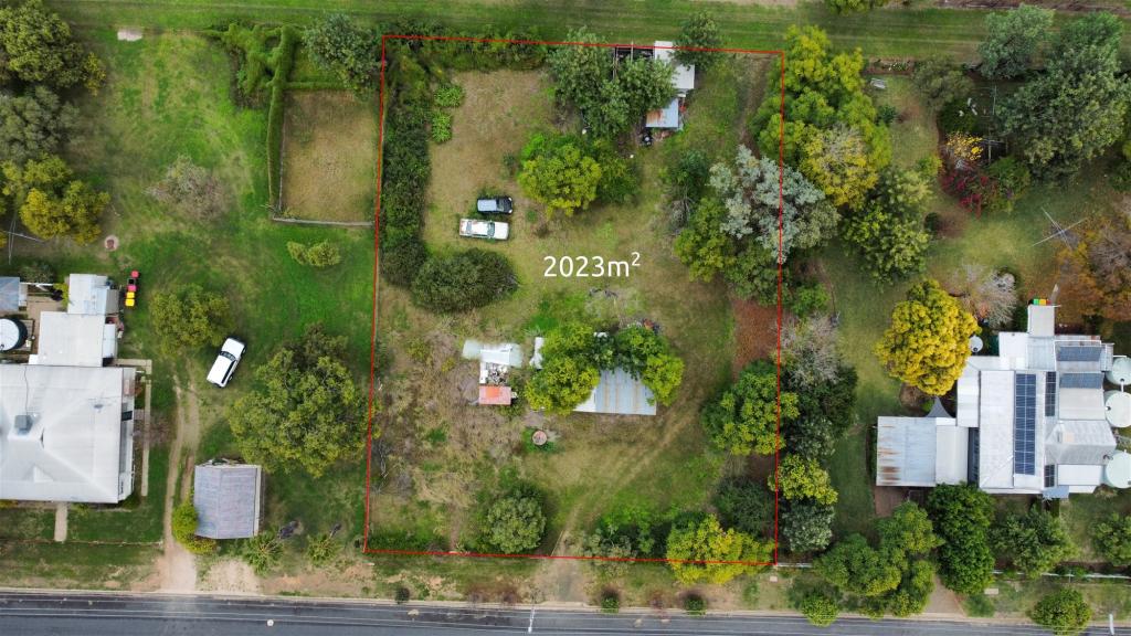 5 Railway Pde, Gravesend, NSW 2401