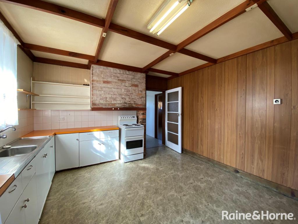 10 Hillview Rd, Goulburn, NSW 2580