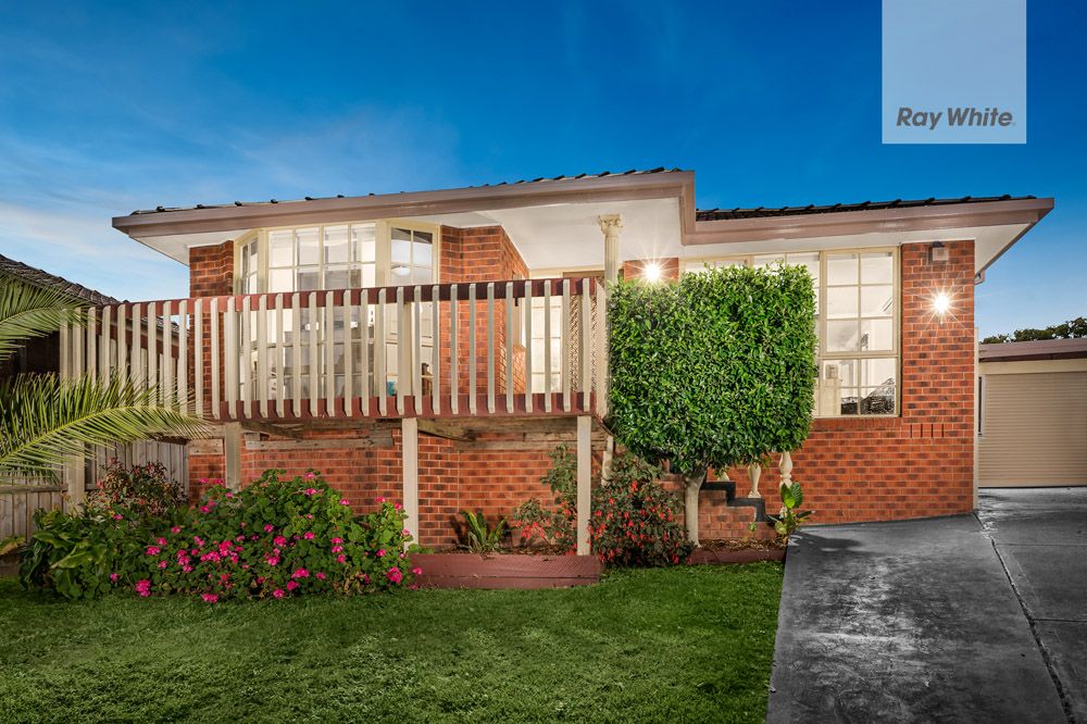 35 Thompson Cct, Mill Park, VIC 3082