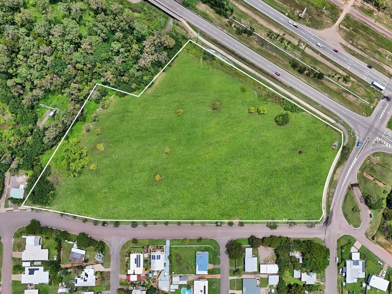 22 INNES DR, DEERAGUN, QLD 4818