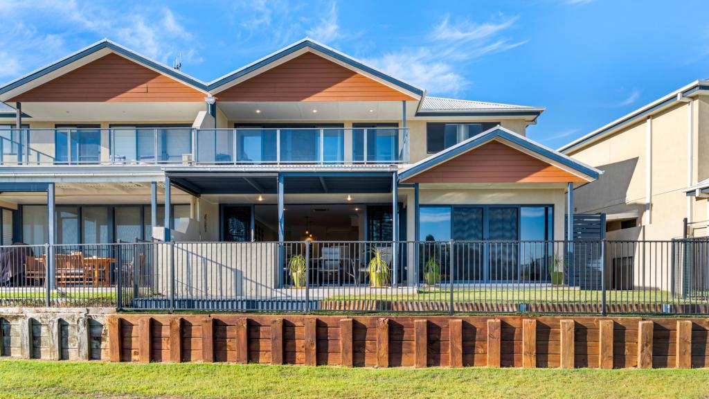 2/3 Ulmurra Cl, Harrington, NSW 2427