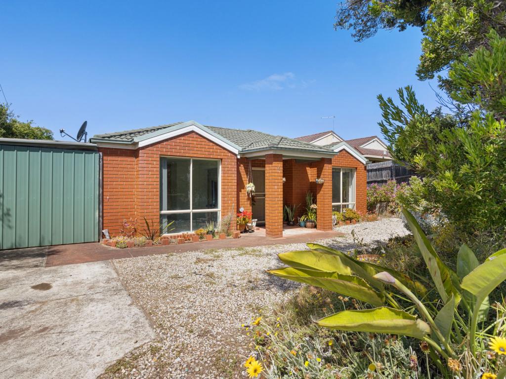 16 Kiama Ct, Rye, VIC 3941