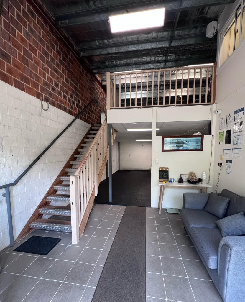 4/8 Bonnal Rd, Erina, NSW 2250