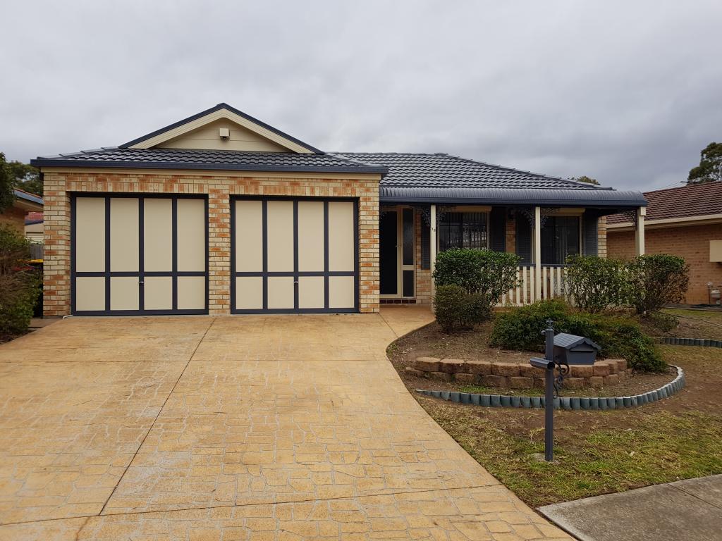 18 Horningsea Park Dr, Horningsea Park, NSW 2171