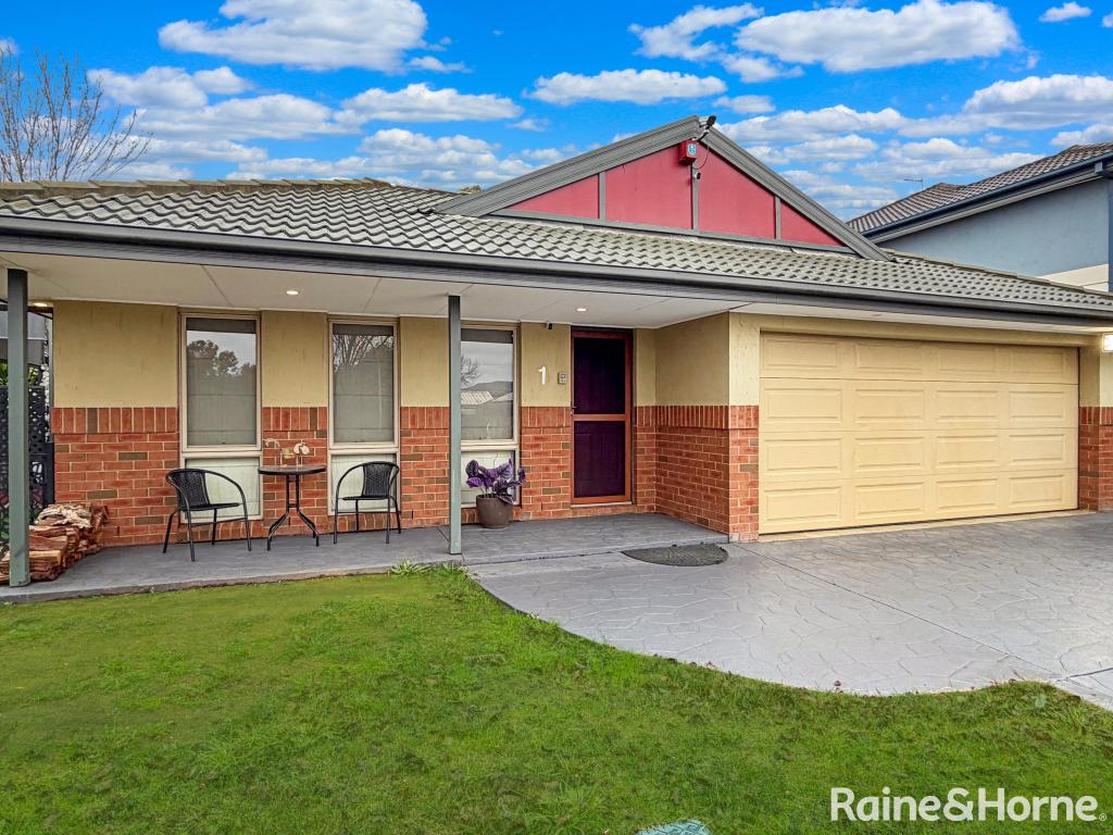 1 Bluestone Gdns, Jerrabomberra, NSW 2619