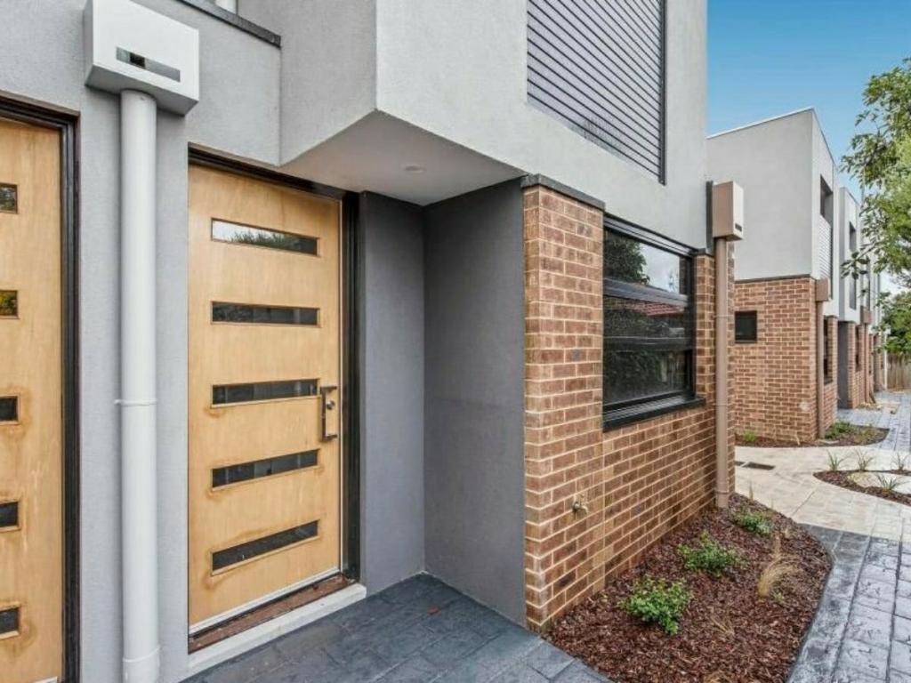 14/12-14 ADELE AVE, FERNTREE GULLY, VIC 3156