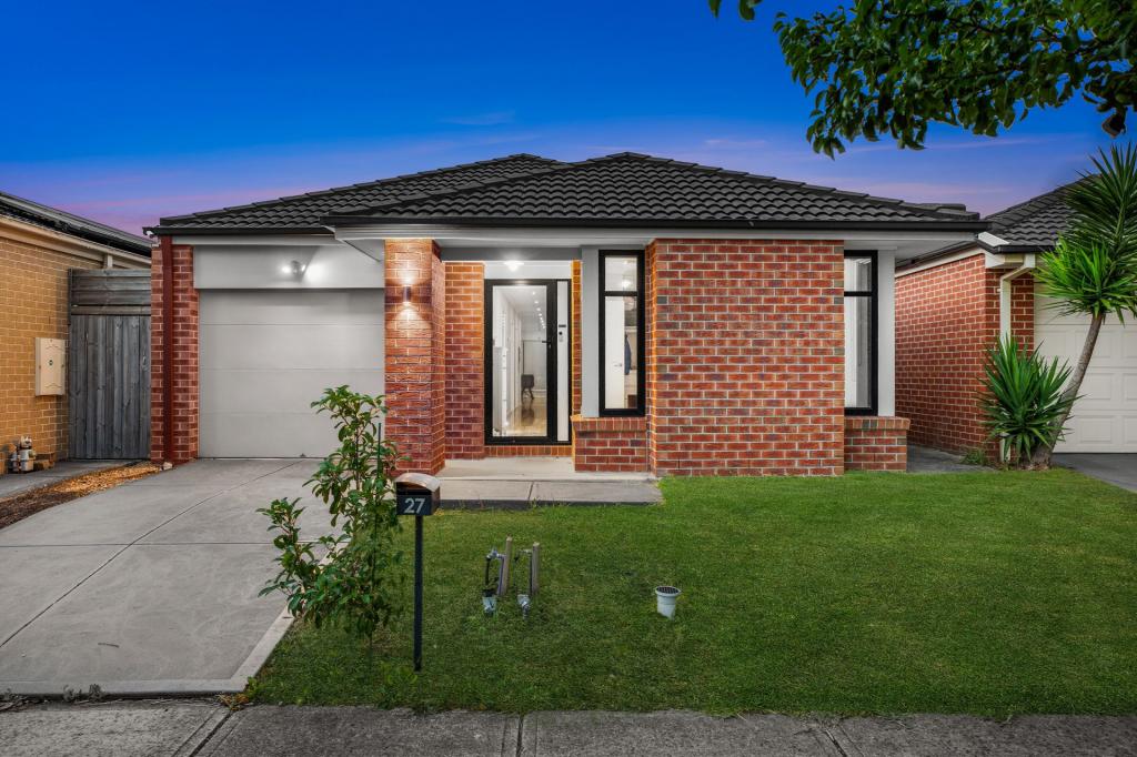 27 Celsius Dr, Cranbourne North, VIC 3977