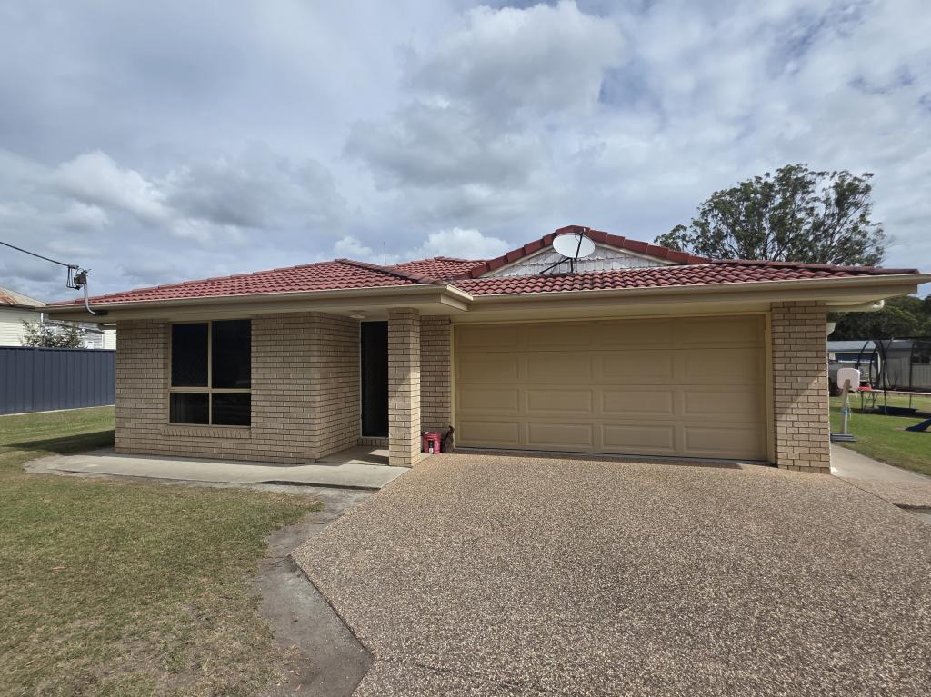24 Pine Cres, Dalveen, QLD 4374
