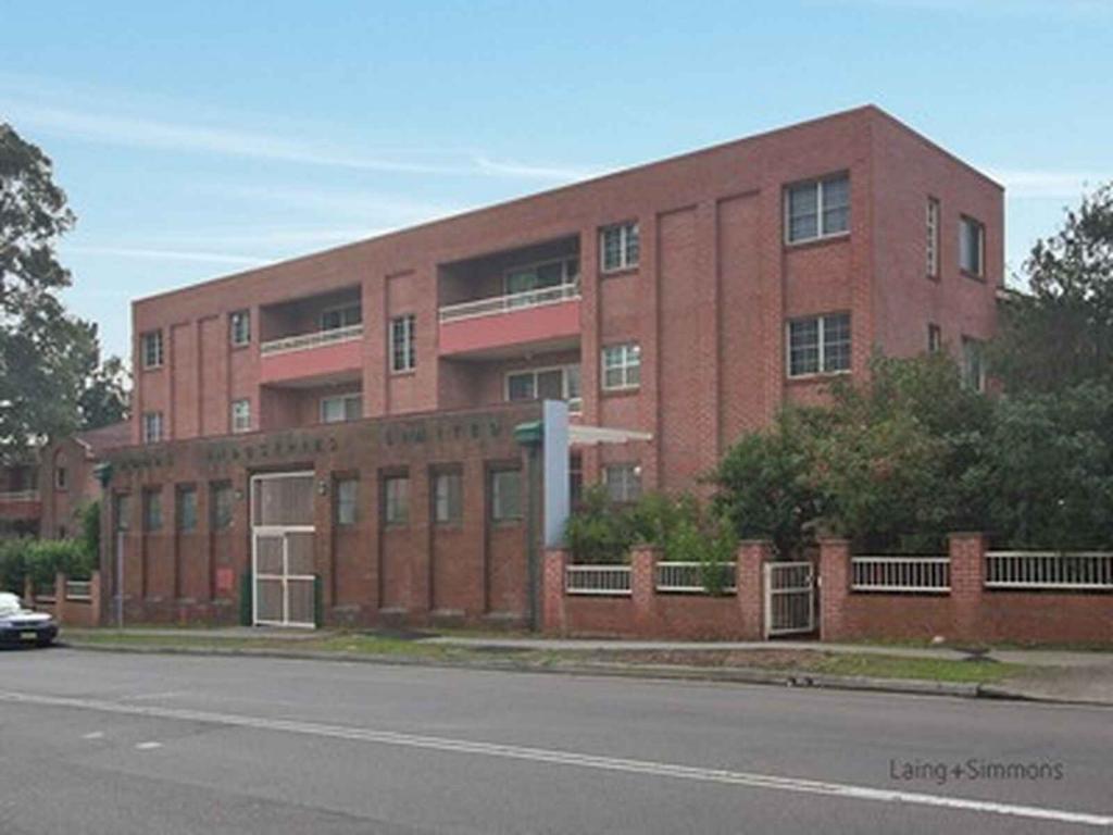 8/211-215 Dunmore St, Wentworthville, NSW 2145