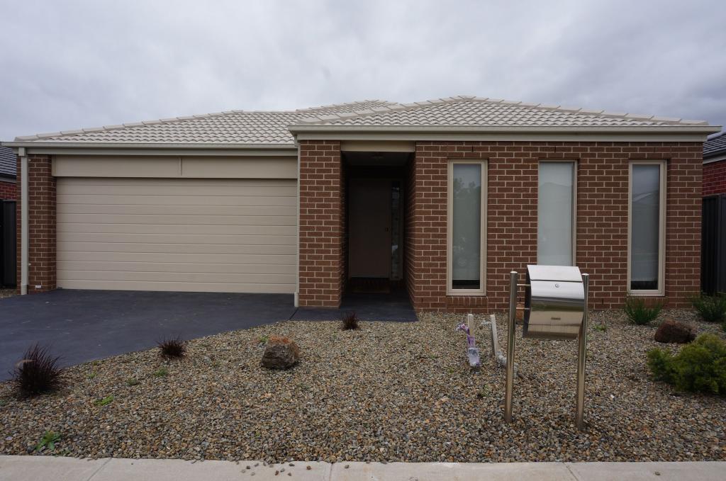 33 Morphetville St, Clyde North, VIC 3978