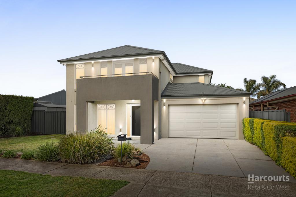 9 Hessing Grn, Caroline Springs, VIC 3023