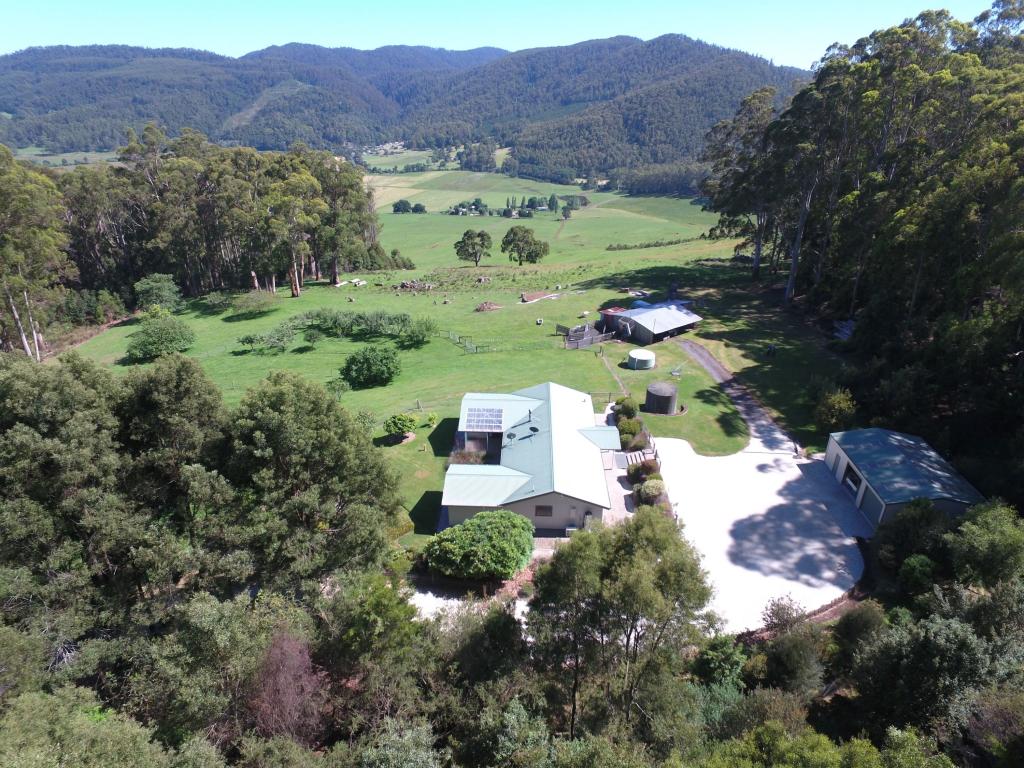 220 Raymond Rd, Gunns Plains, TAS 7315