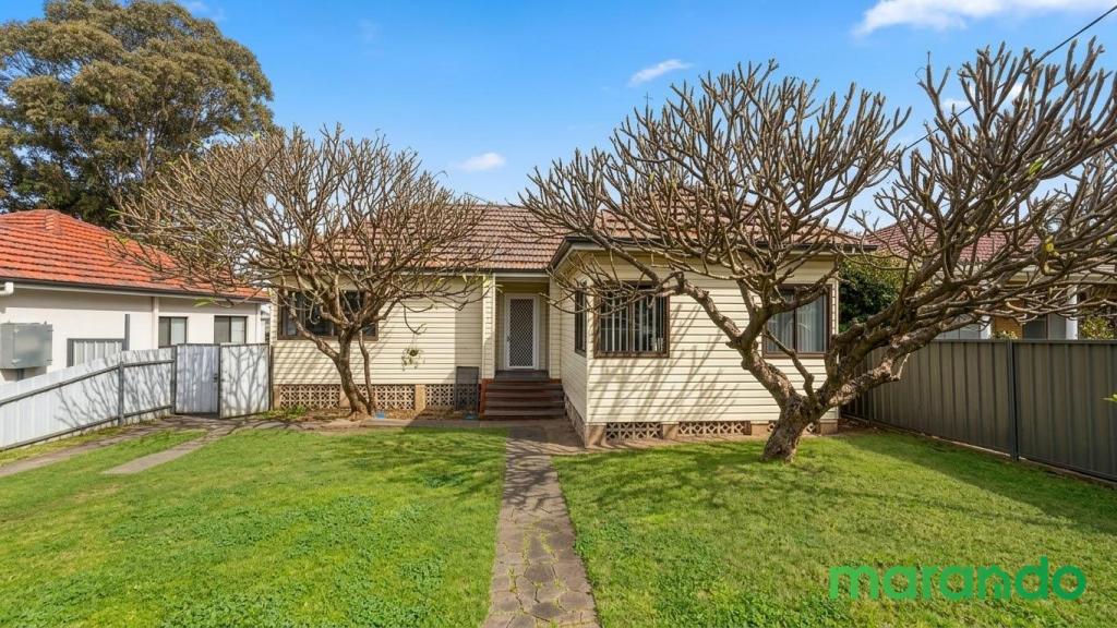 24 Rossiter St, Smithfield, NSW 2164