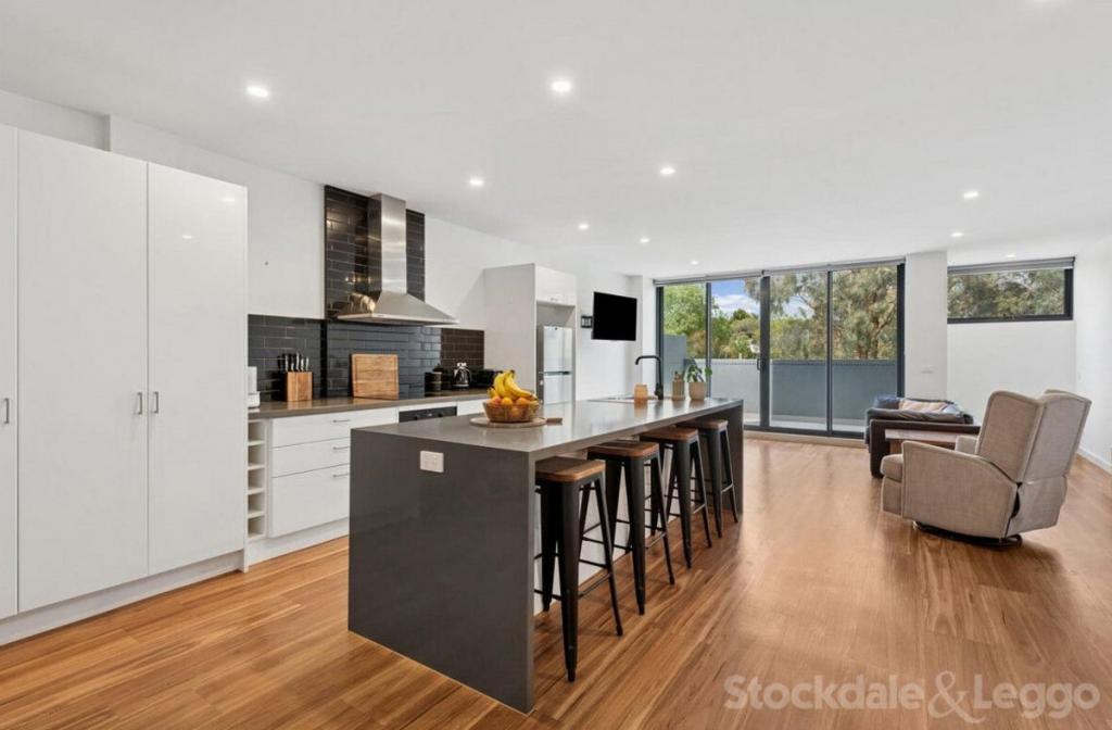 2/12 Strawberry Way, Chirnside Park, VIC 3116