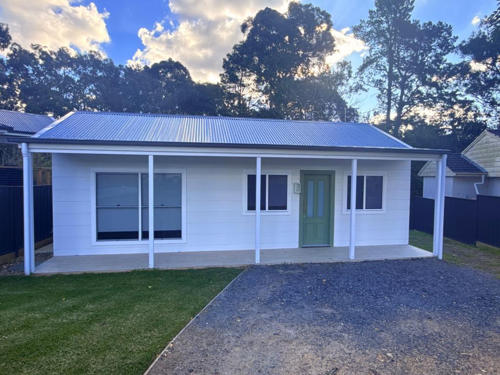 17a Alma Pl, Thirlmere, NSW 2572
