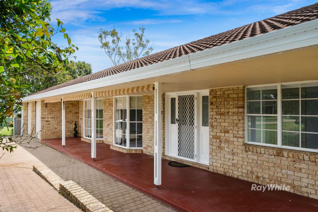 11 Craig Mostyn Pl, Moruya, NSW 2537