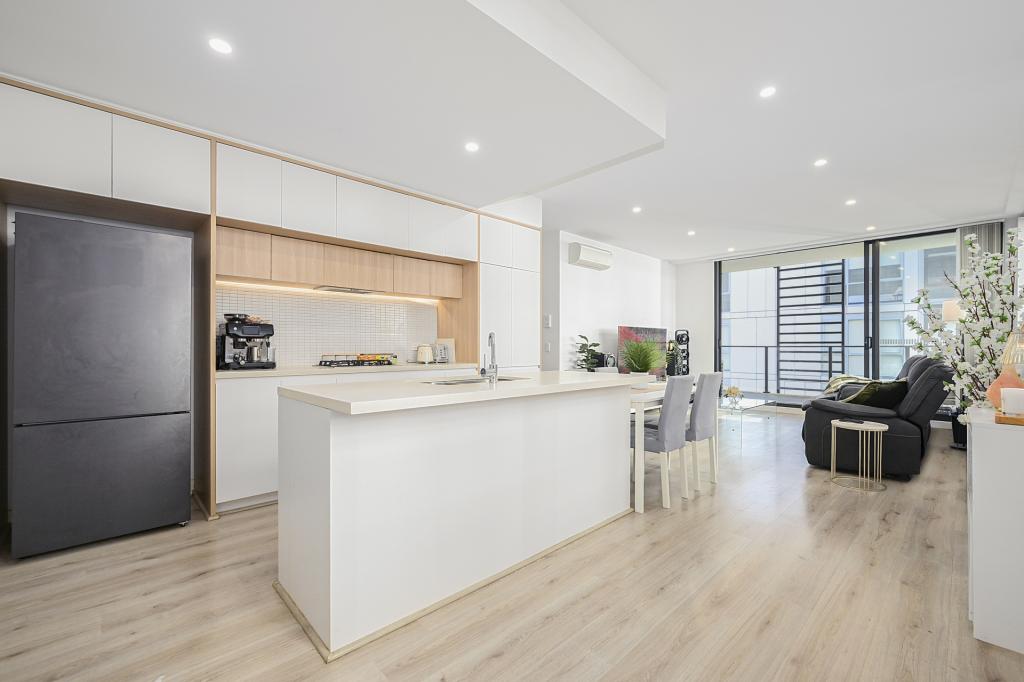 305/81C LORD SHEFFIELD CCT, PENRITH, NSW 2750