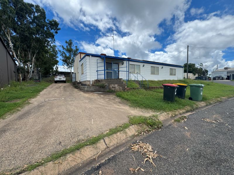7 Colliery St, Moranbah, QLD 4744