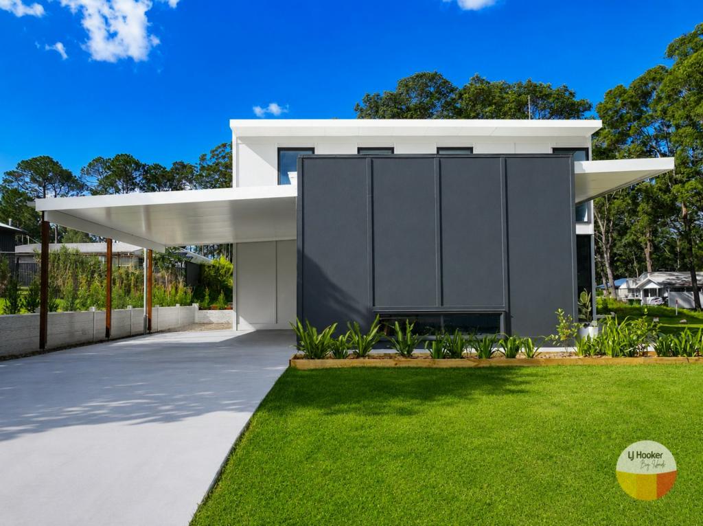 37 Taylor St, Russell Island, QLD 4184