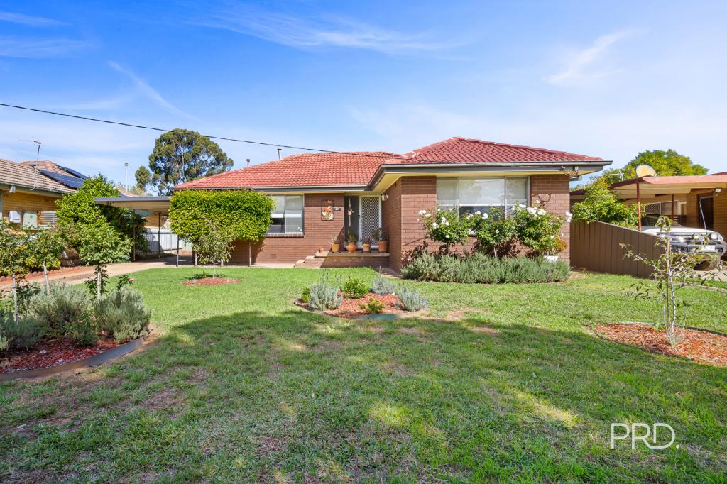 214 Fernleigh Rd, Ashmont, NSW 2650