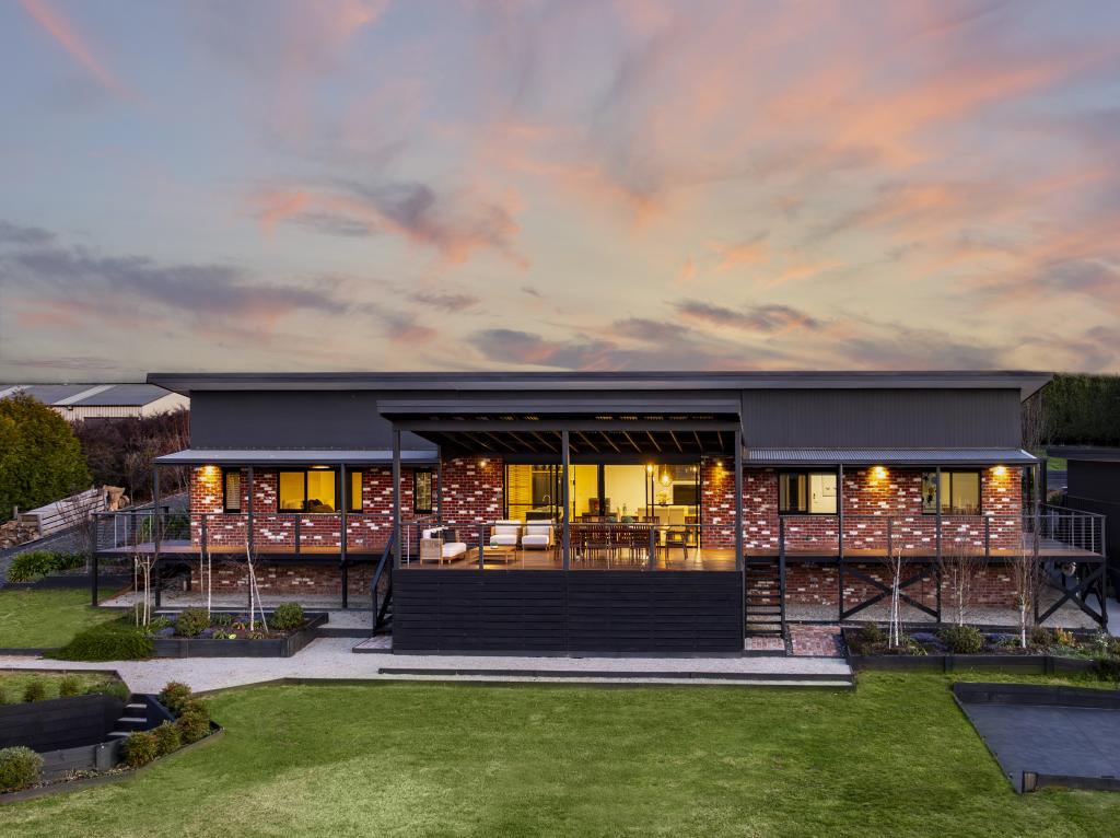 5 Green Valley Dr, Drouin, VIC 3818